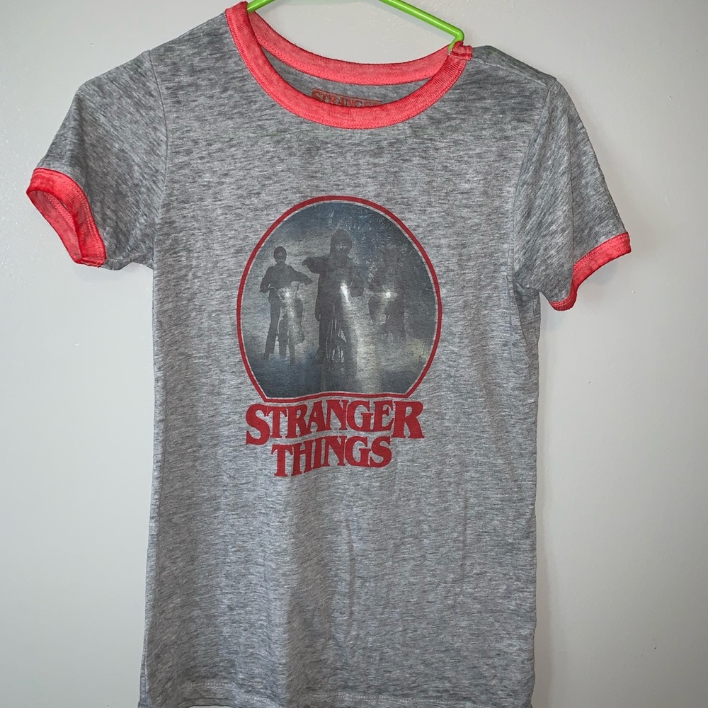 Stranger things graphic T-shirt